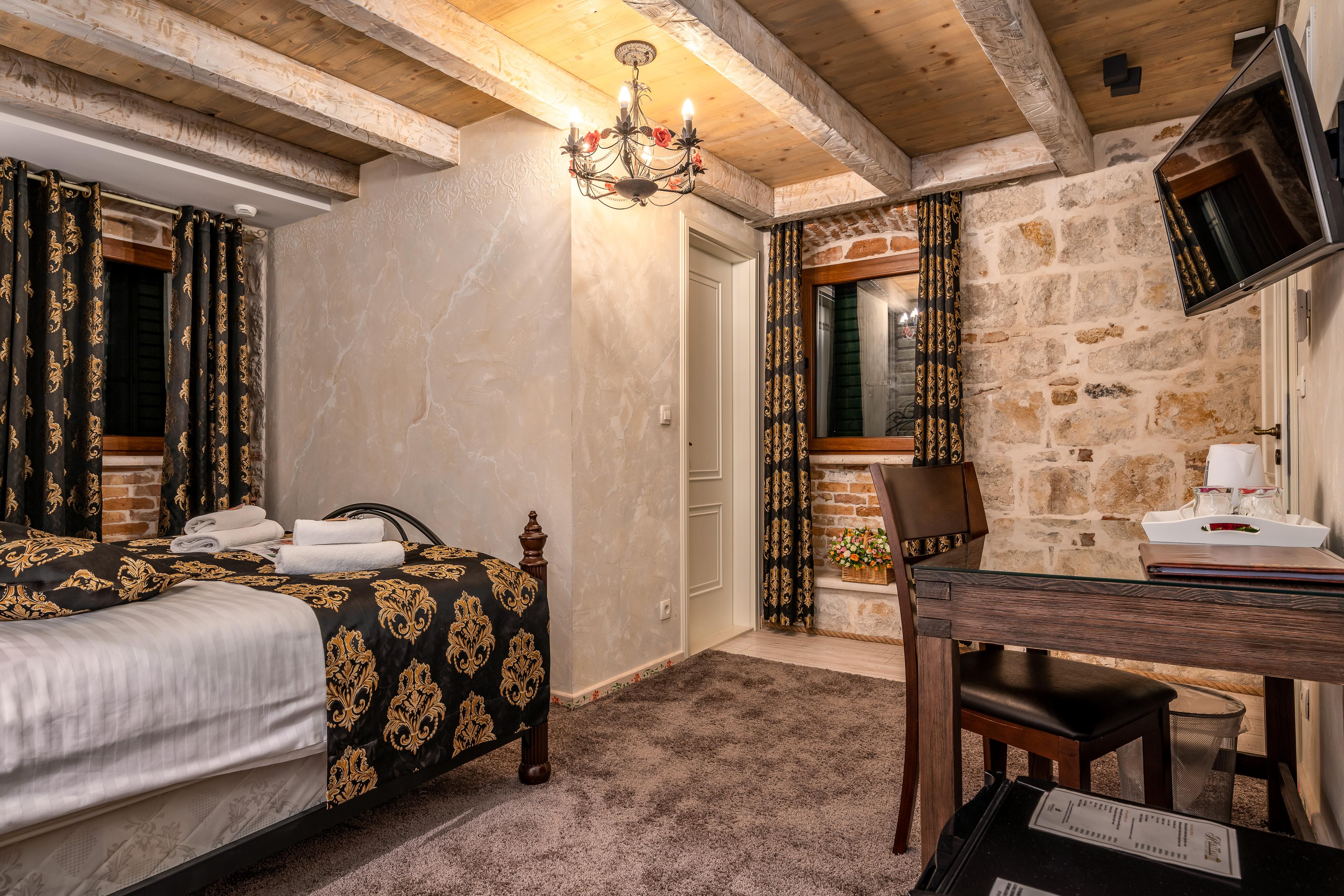 Heritage Palace Varos - Mag Quaint & Elegant Boutique Hotels Split Eksteriør bilde