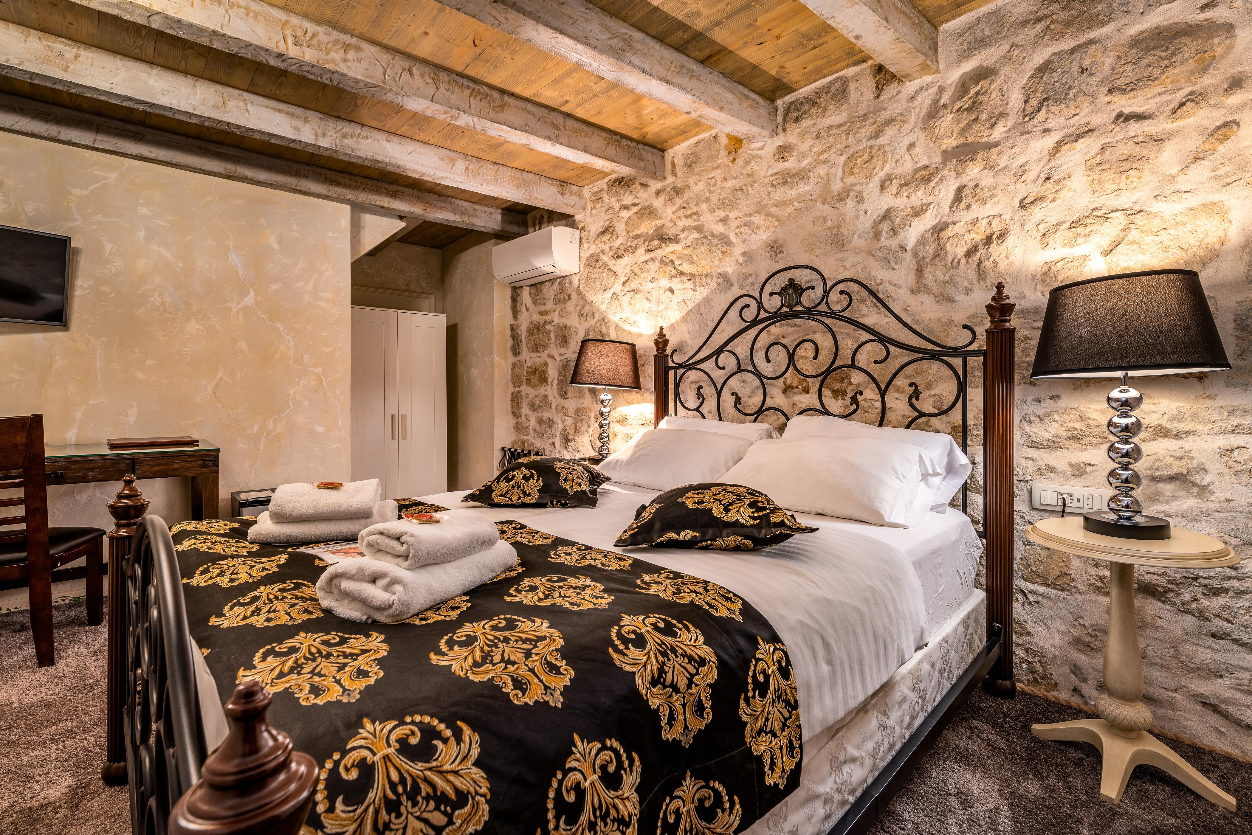 Heritage Palace Varos - Mag Quaint & Elegant Boutique Hotels Split Eksteriør bilde